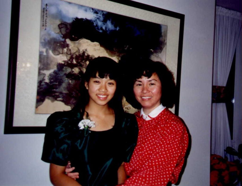 Jenny Lin and her mother