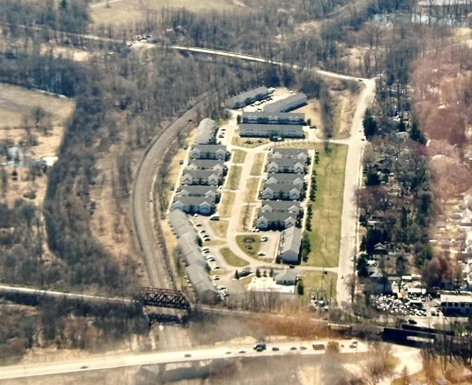 An aerial view of Cambridge Manor in 2004.