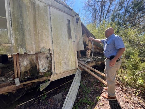 Lieutenant Jason Morgan with the Caddo Parish Sheriff’s Office showing our reporting team how the old crime scene looks currently in 2025.